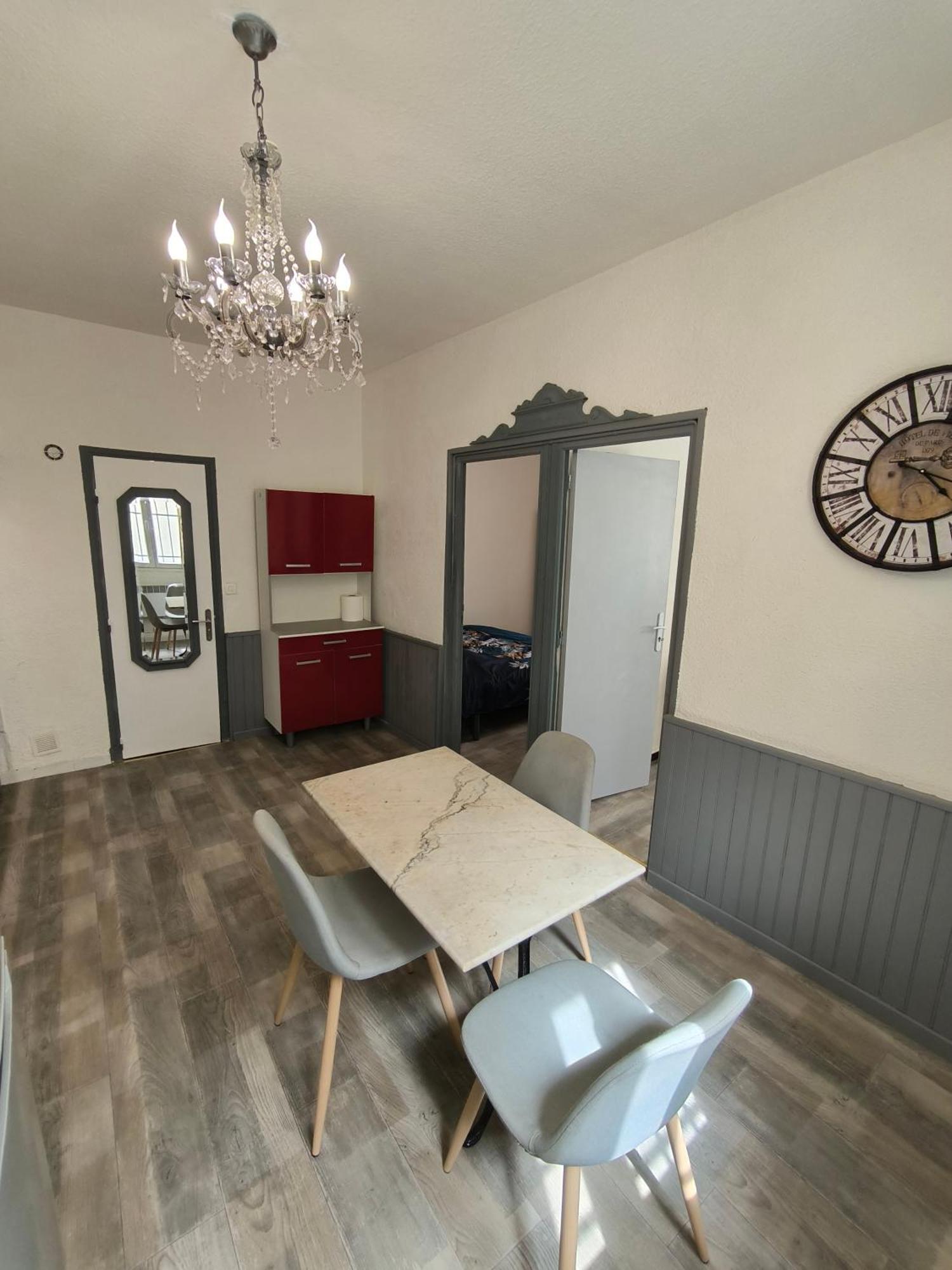 Appartement Chaleureux Dans Le Centre De Μπεζιέ Εξωτερικό φωτογραφία